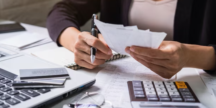 FURS in avstrijski Finanzamt množično pozivata k vložitvi dohodninskih napovedi za pretekla leta